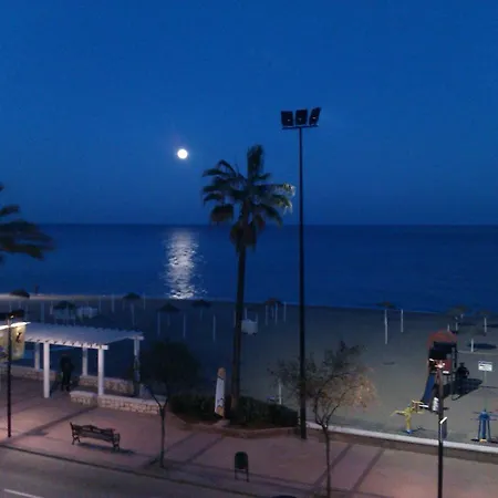 Frente Al Mar *